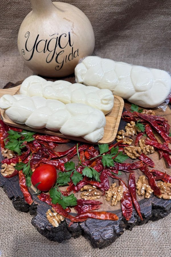 Örgü Peyniri (250-350)