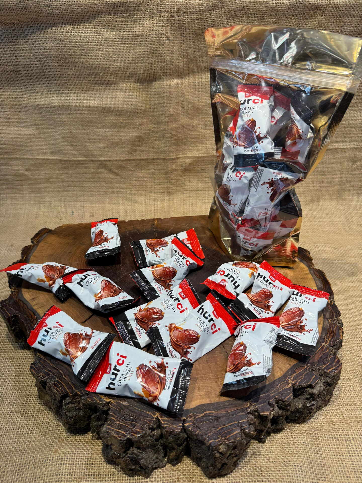 Sütlü Çikolatalı Bademli Hurma (500gr)